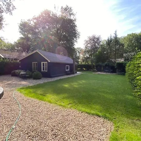 Prachtig Met Grote Tuin Op De Veluwe