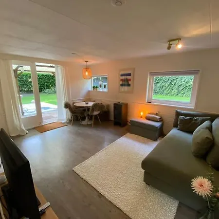 Prachtig Met Grote Tuin Op De Veluwe Сasa de vacaciones Wenum